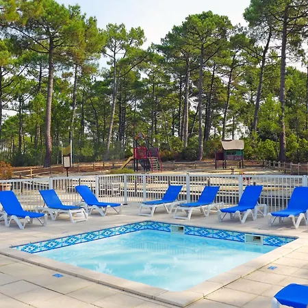 公寓 Les Grands Pins-3 By Interhome 卡尔康