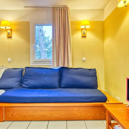 公寓 Les Grands Pins-3 By Interhome